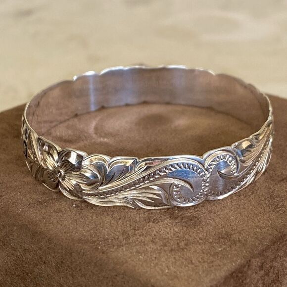 Vintage Hawaiian 925 Sterling Silver Kuuipo Floral Carved Etched Bangle Bracelet - Picture 5 of 10